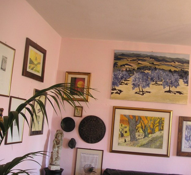 Ulivi Blu, dipinto (80*120) di P. Fidanzi; colline di Pomarance e Rocca Sillana (scorcio sala di Gabriella Pistoia)